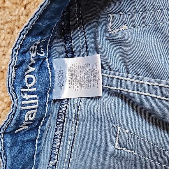 Girls Wallflower jean shorts - Picture 3 of 4